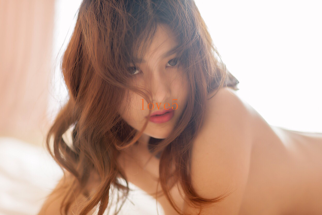 Chinese Big Boobs Naked Pose